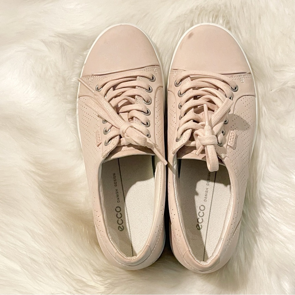 Ecco Sneaker - image 4